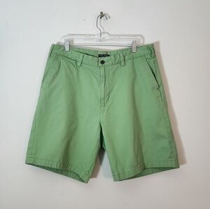 Nautica Classic Fit Flat-Front Chino Shorts Size:36 Color: Green